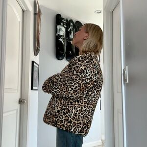 MEET YOUR POSHER ⭐️